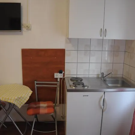 Apartament Studio Apartment In Starigrad-Paklenica I *