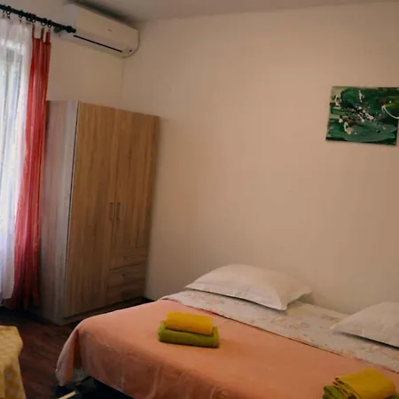 Studio Apartment In Starigrad-Paklenica I * Seline