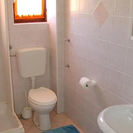 Studio Apartment In Starigrad-Paklenica I Apartament