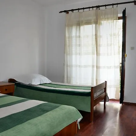 Studio Apartment In Starigrad-Paklenica I *