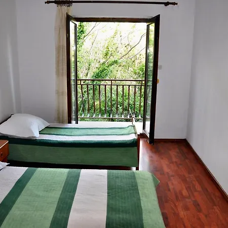 Studio Apartment In Starigrad-Paklenica I Apartament Seline