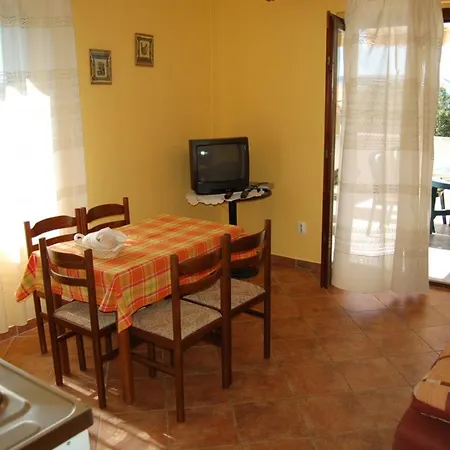 Studio Apartment In Starigrad-Paklenica I *